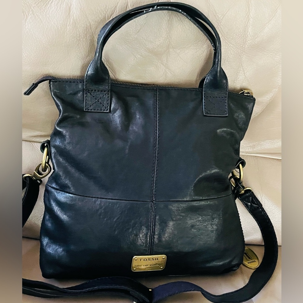 Authentic fossil crossbody purse - Picture 2 of 16